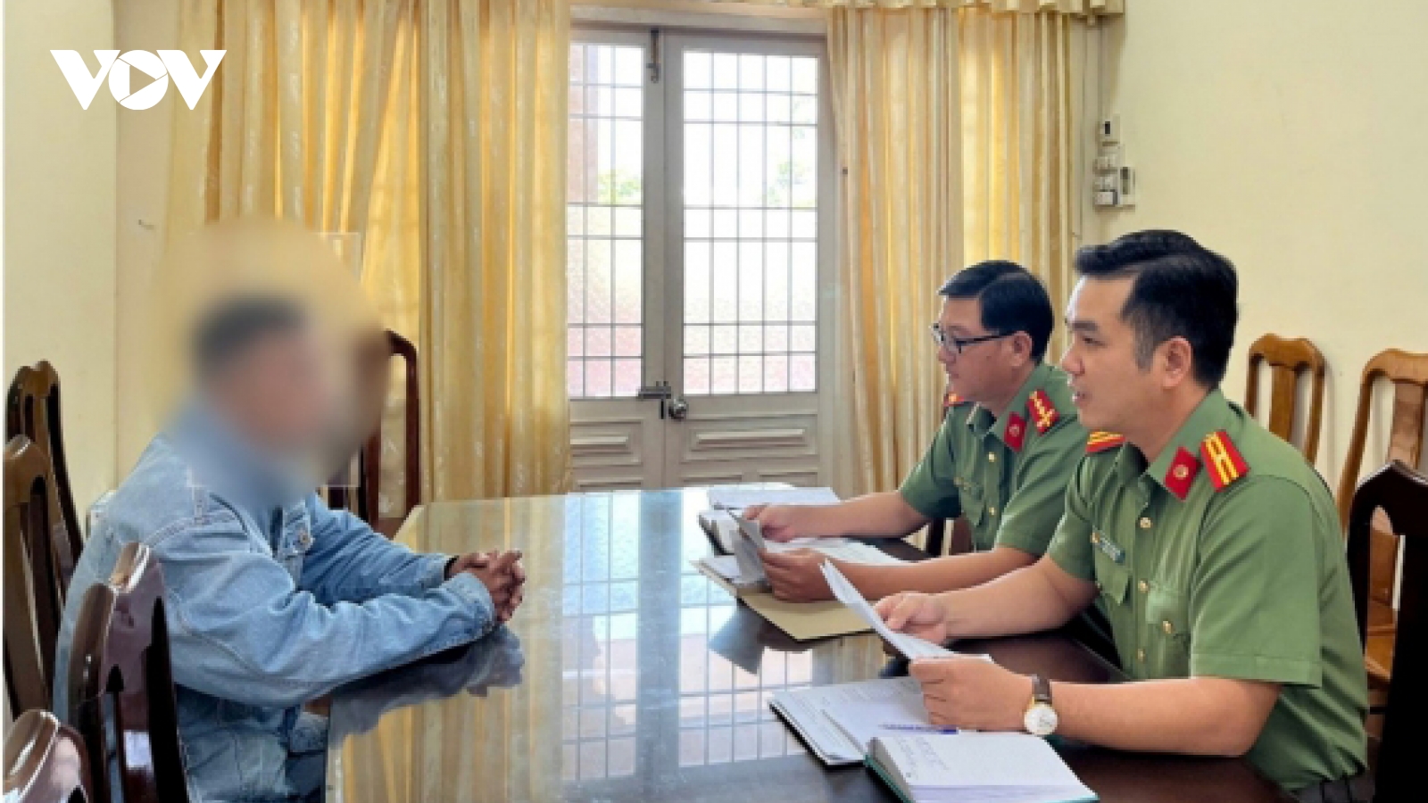 Vi phạm xuất, nhập cảnh và khai thác thủy sản, 3 cá nhân ở Cà Mau bị phạt