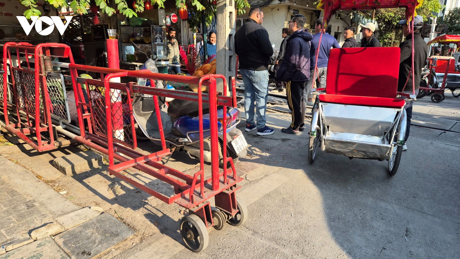 Phúc dày: Khiêm nhường để đức cho con, ăn ở nền nếp phúc còn bền lâu