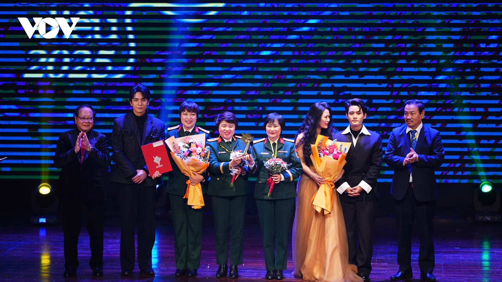 "Mưa đỏ", "Không thời gian" giành giải Cánh Diều Vàng 2025