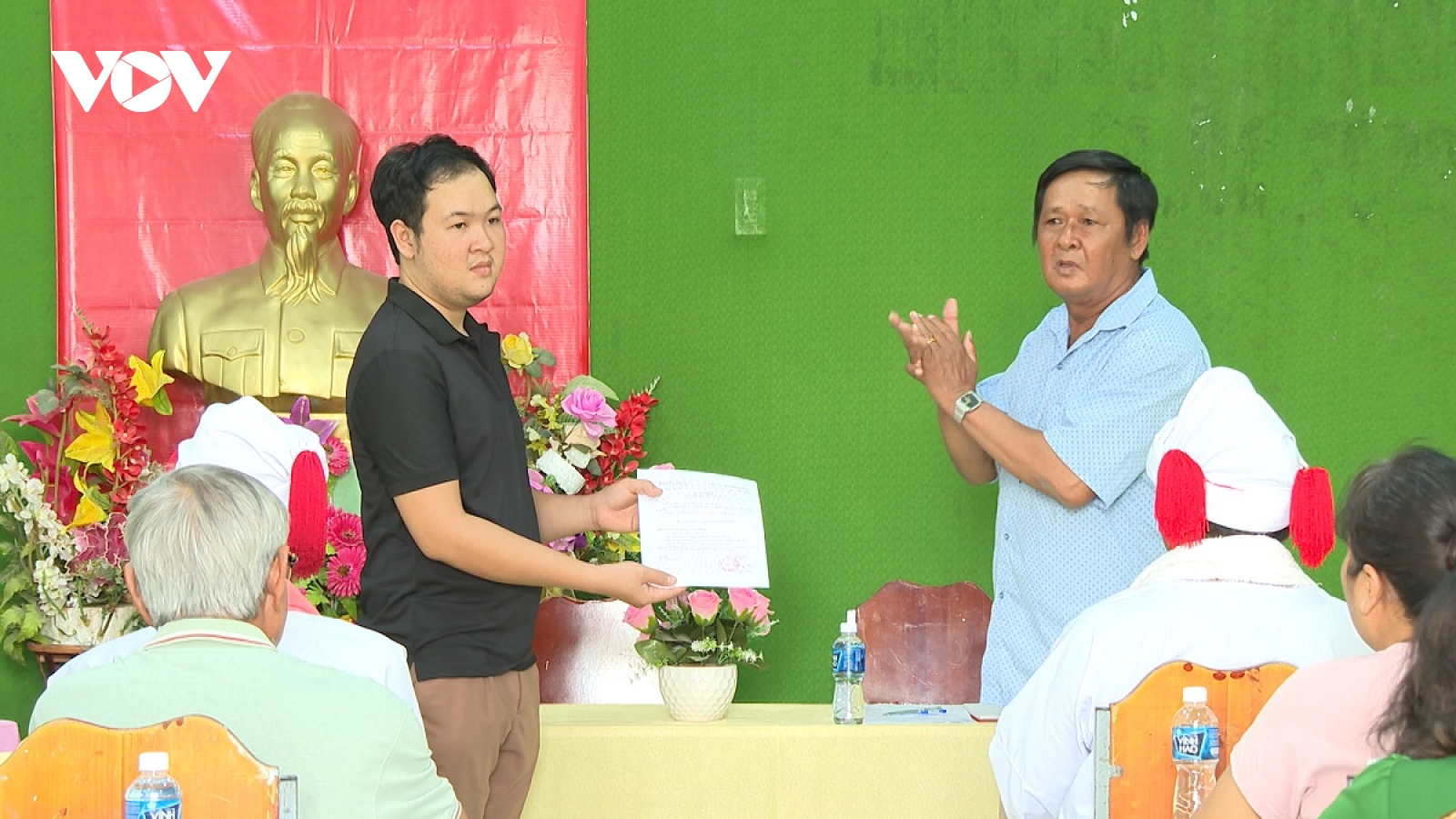 Gỡ khó, tạo nguồn phát triển Đảng vùng đồng bào dân tộc