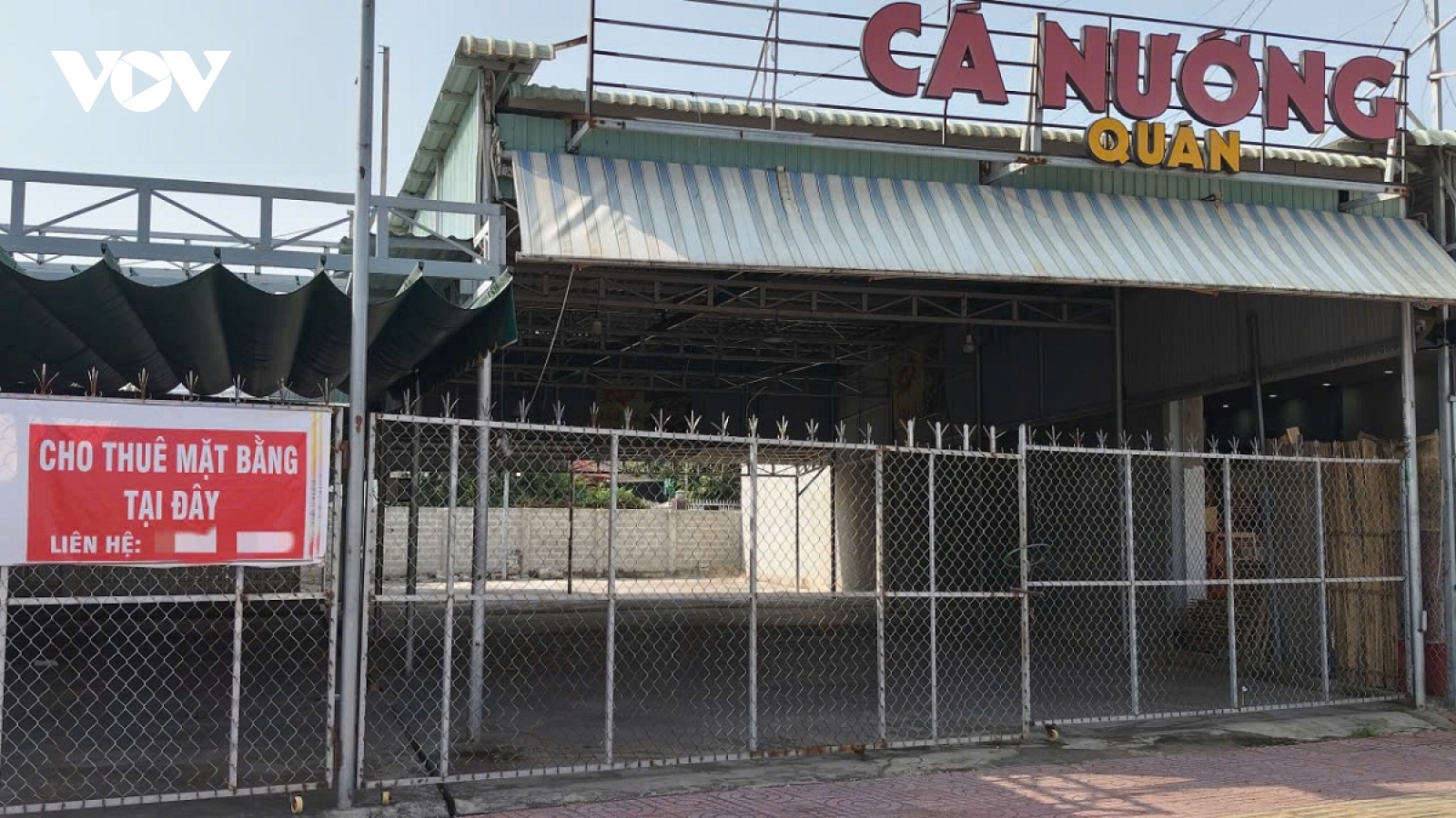 Nhiều hàng quán ở vùng biển Lâm Đồng đóng cửa vì ế ẩm