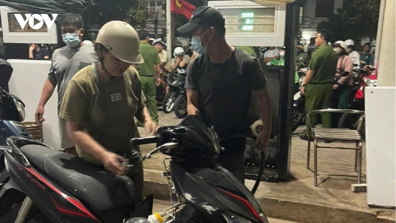 Quân khu 7 sẽ hỗ trợ tạm ứng 29.000 lít xăng cho Đặc khu Phú Quý