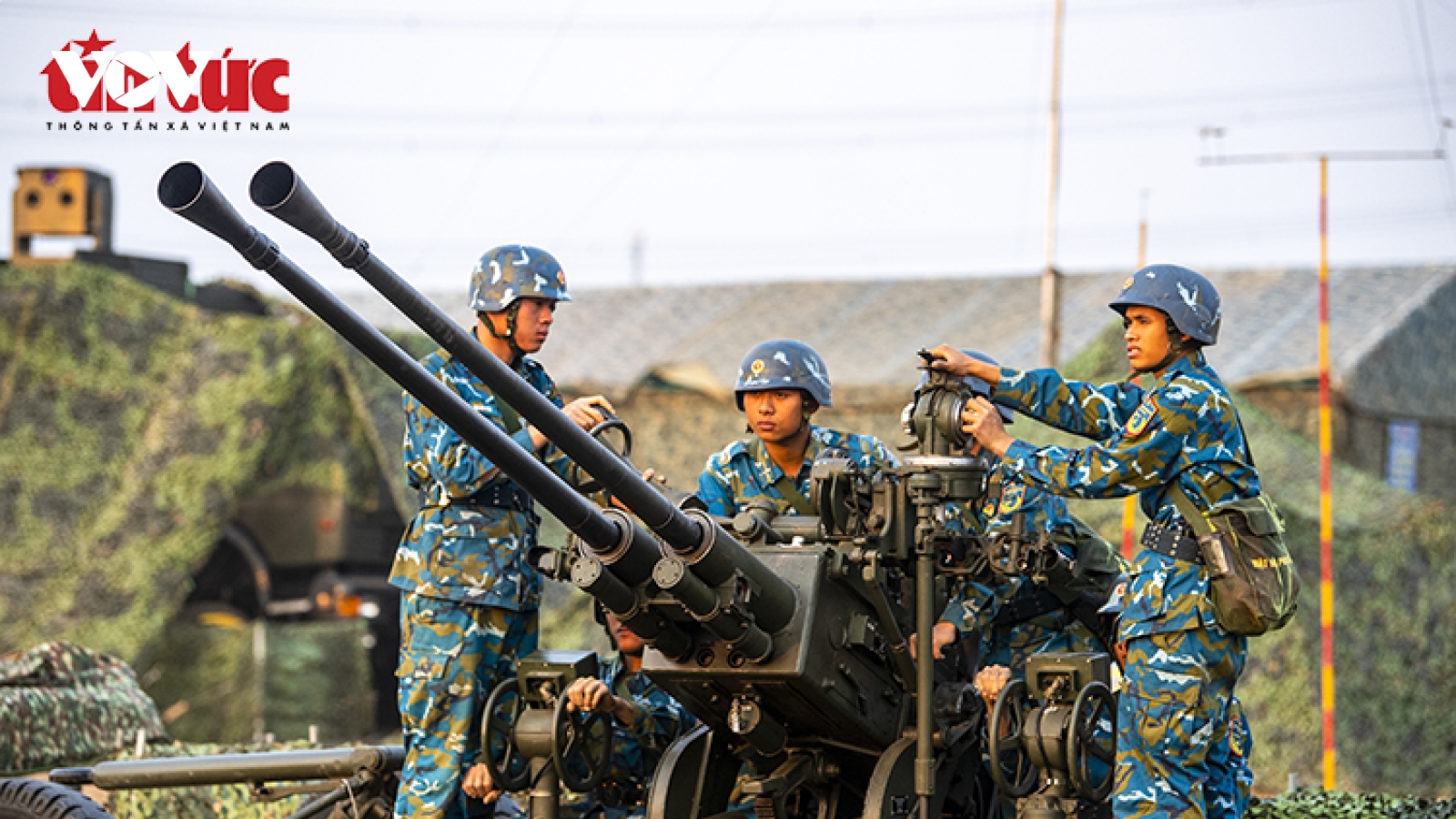 Giữ vững thế trận phòng không nhiều tầng bảo vệ Đại hội XIV của Đảng