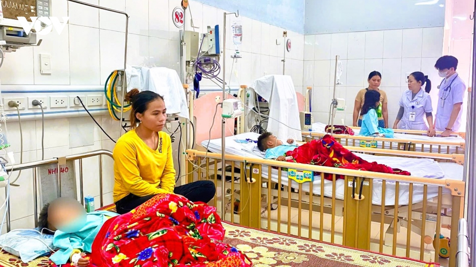 Tự ý lấy thuốc người lớn uống, 3 trẻ ở Quảng Trị nhập viện