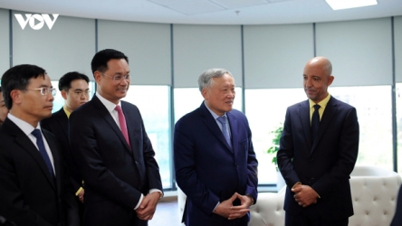 Investors vow to back Da Nang International Financial Centre