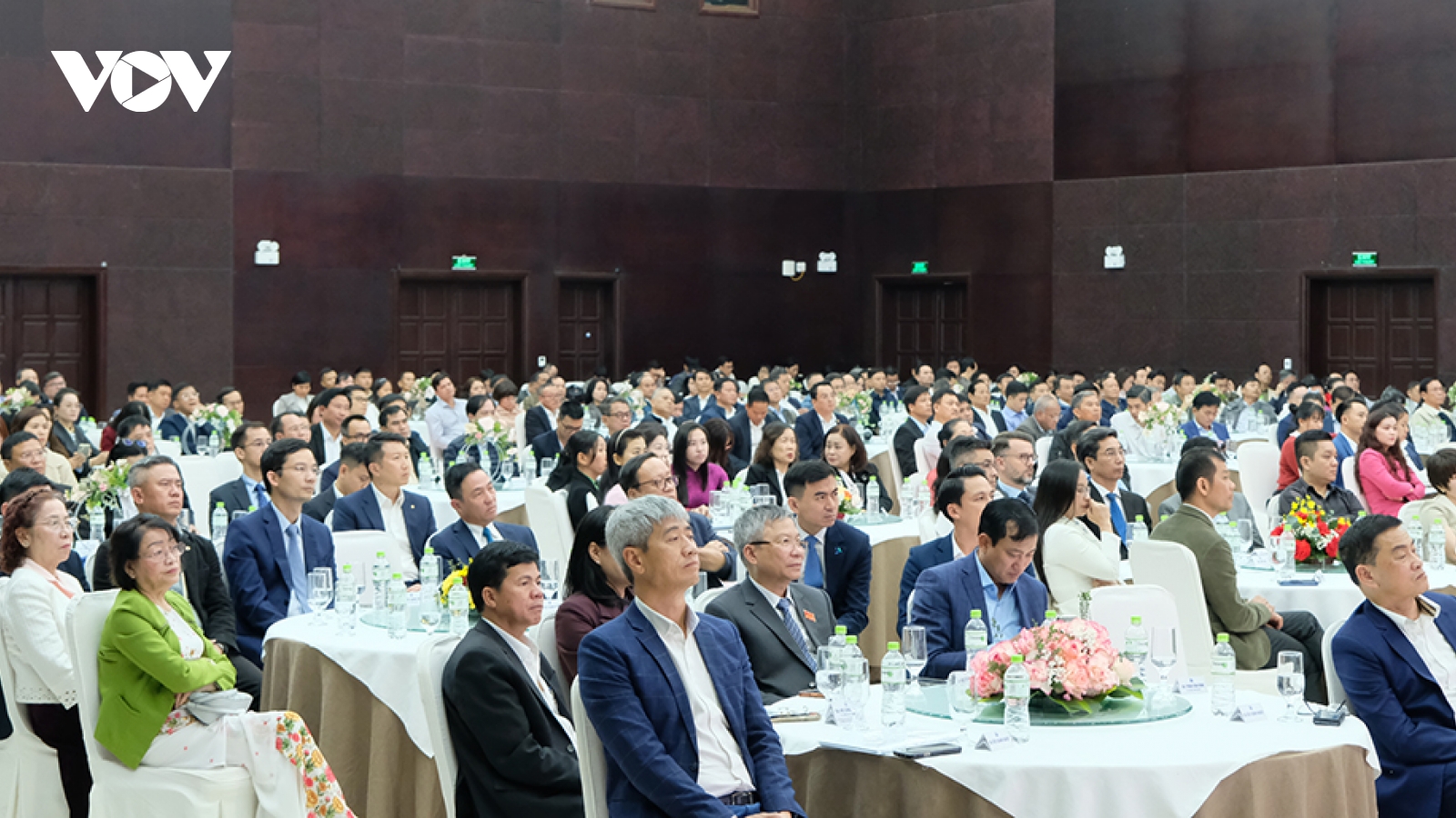 Bí thư Thành ủy Đà Nẵng: Xin lỗi DN nếu xử lý hồ sơ chậm và cam kết đồng hành