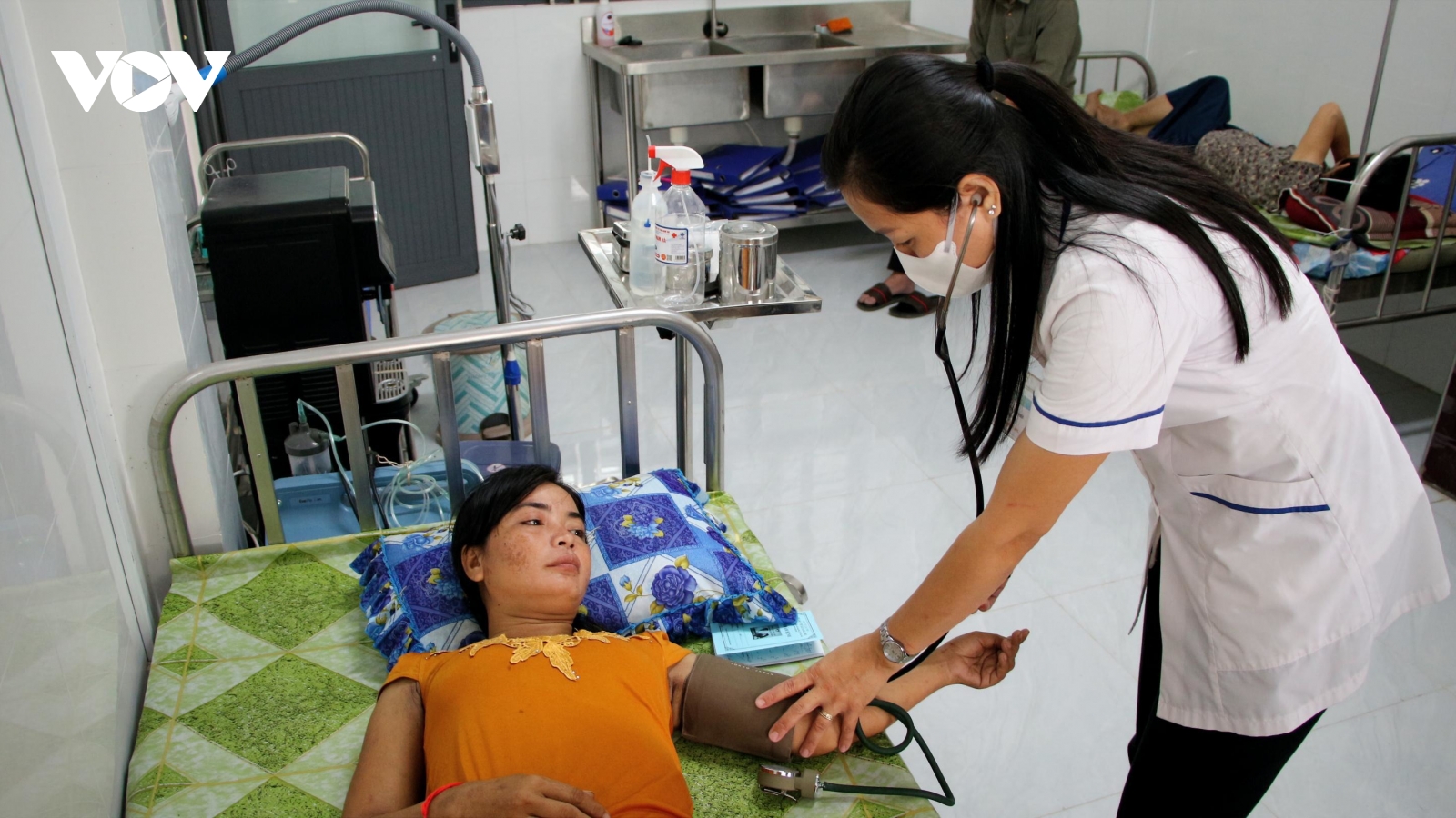 Bảo hiểm y tế - điểm tựa nâng cao sức khỏe cho người nghèo