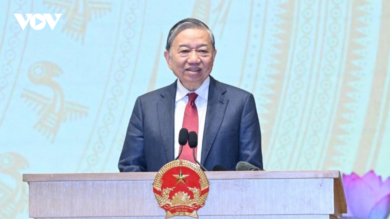 Party chief: Vietnam has the momentum and capacity to enter a new era