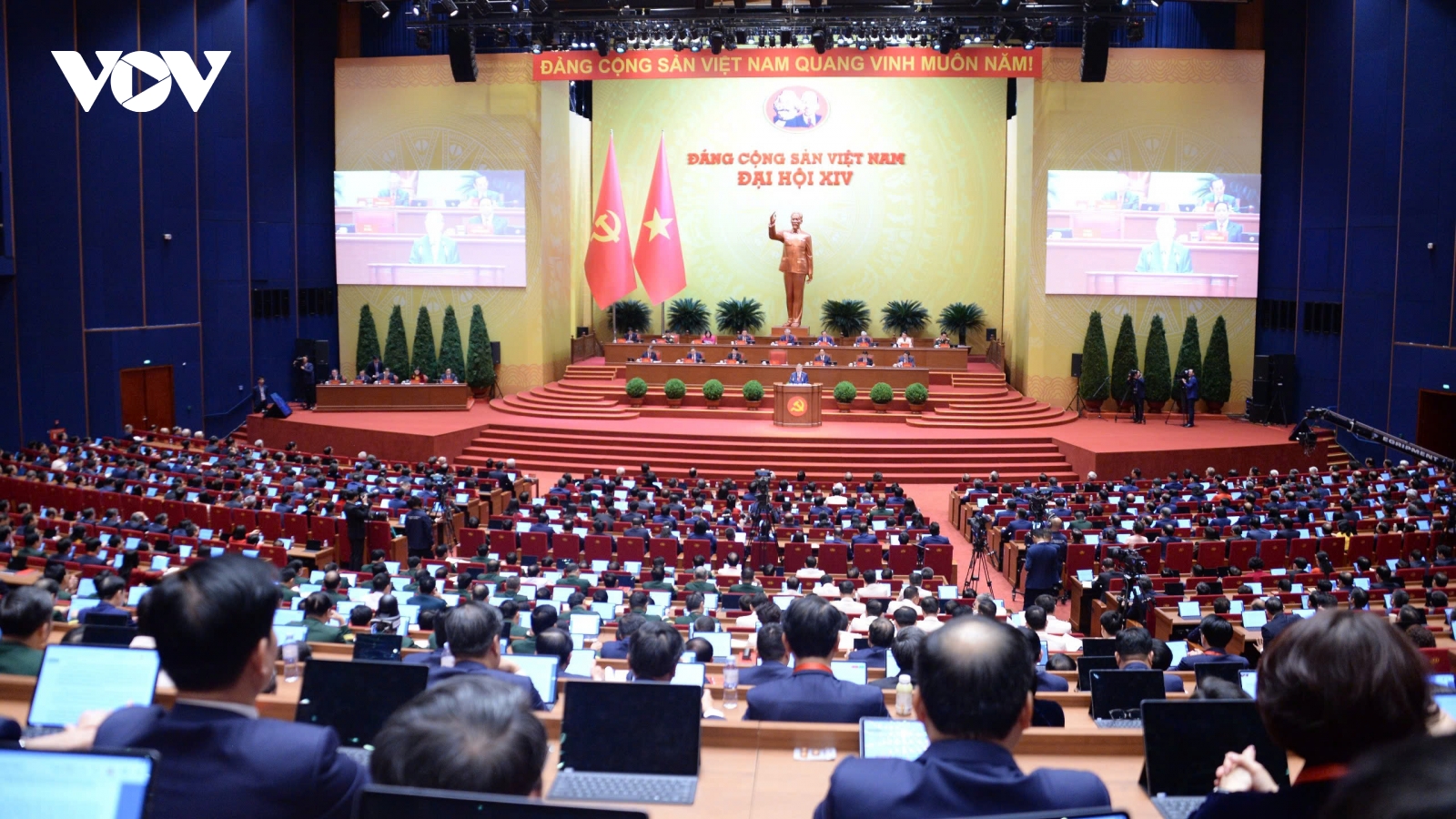 Các đại biểu dự phiên khai mạc Đại hội XIV của Đảng