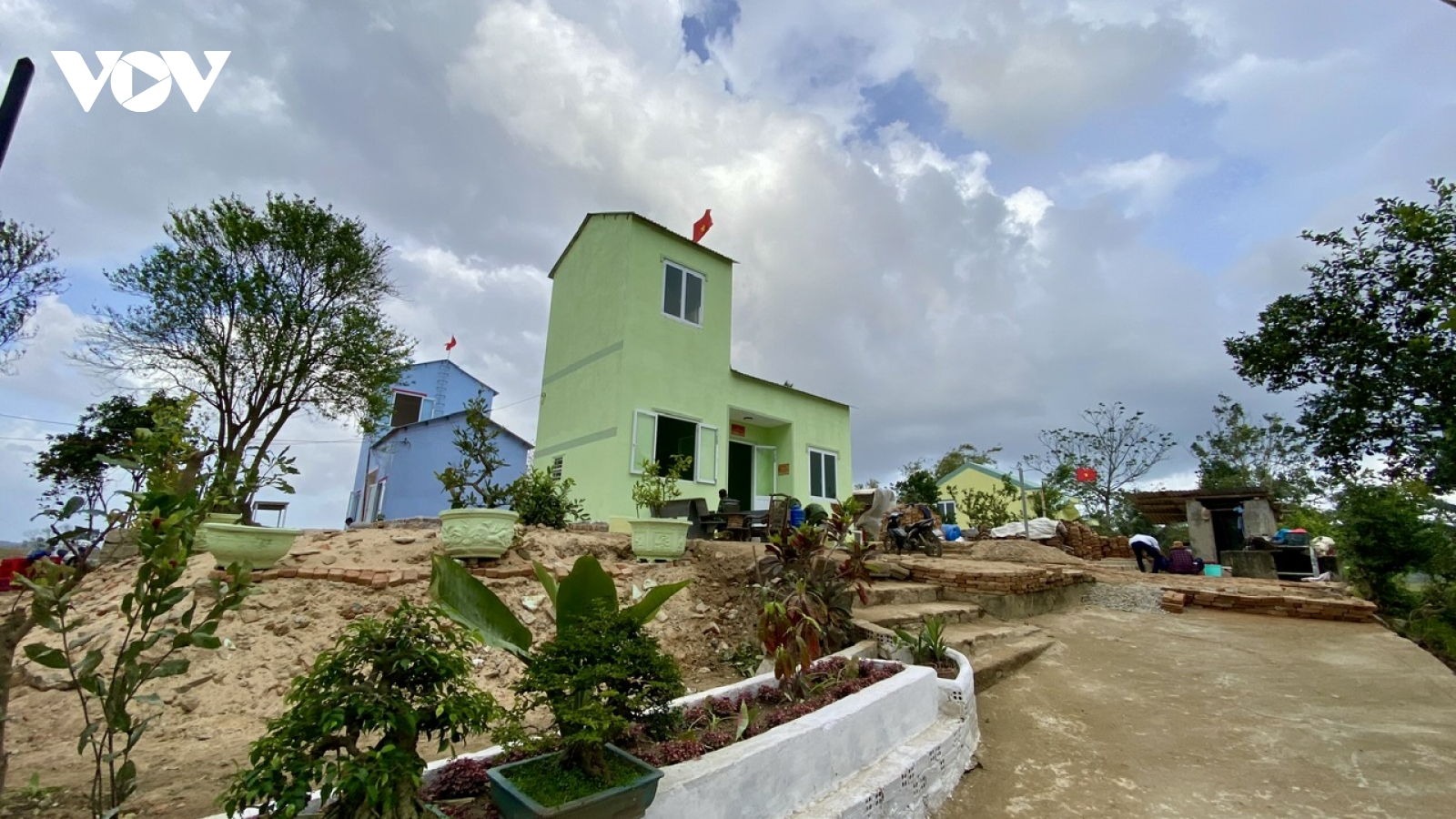 Bàn giao gần 100 căn nhà trong “Chiến dịch Quang Trung” tại Đắk Lắk