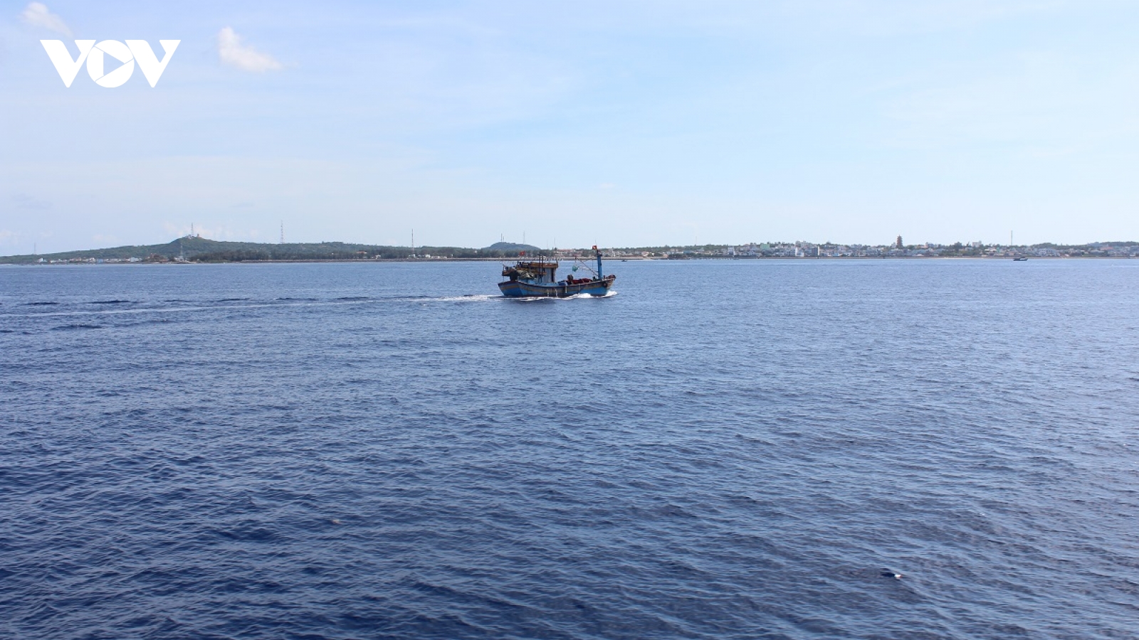 Các địa phương ven biển ở Lâm Đồng chủ động ứng phó với gió mạnh trên biển