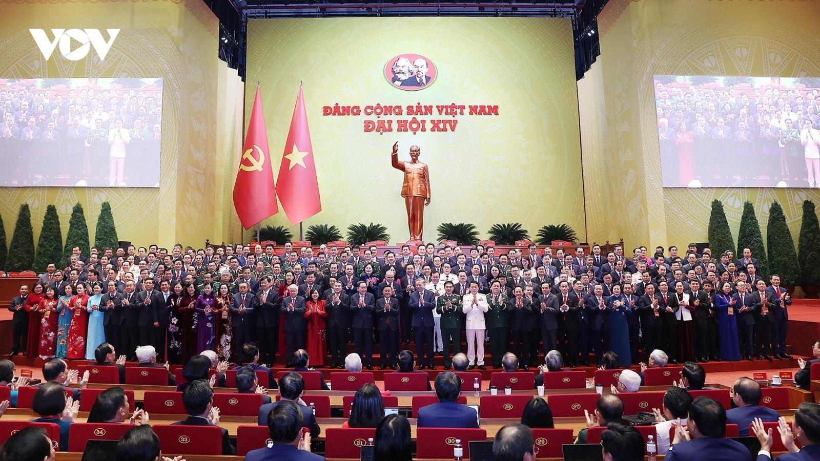 Những con số ấn tượng về BCH Trung ương, Bộ Chính trị, Ban Bí thư khóa XIV