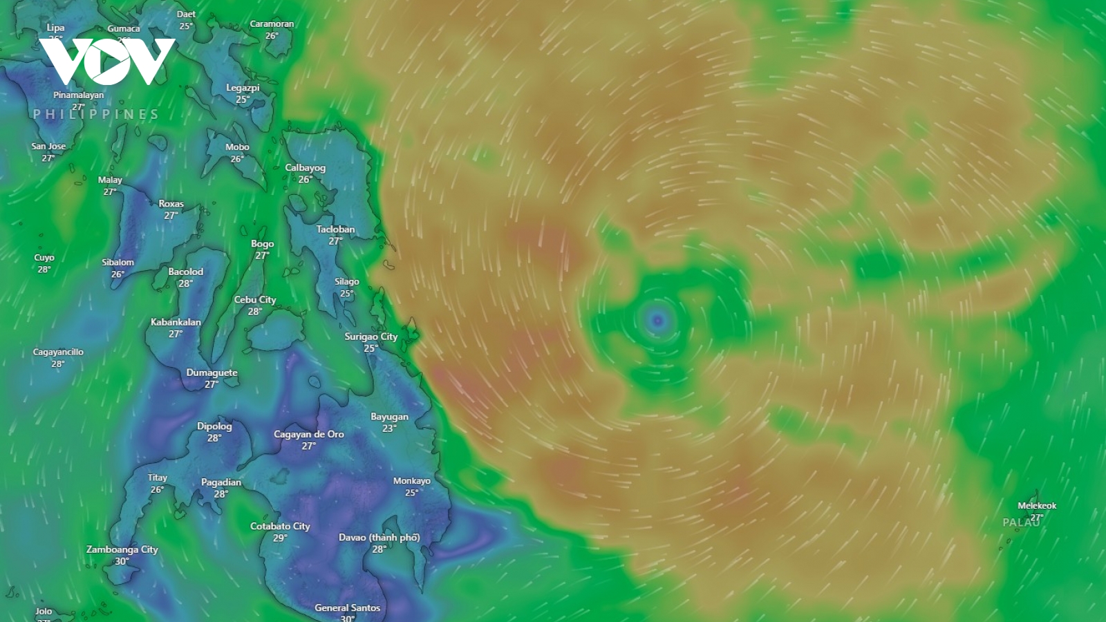 Bão Nokaen mạnh lên nhanh chóng ngoài khơi Philippines