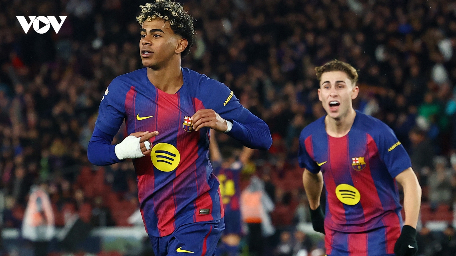 Kết quả bóng đá hôm nay 26/1: Barca trở lại ngôi đầu La Liga