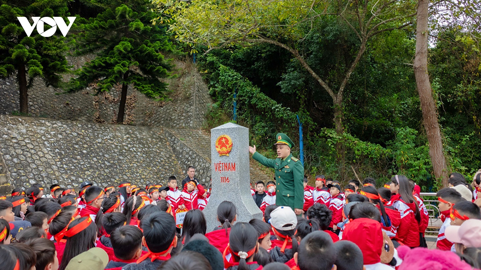 Vững an sinh, bền phên dậu vùng cao Đông Bắc