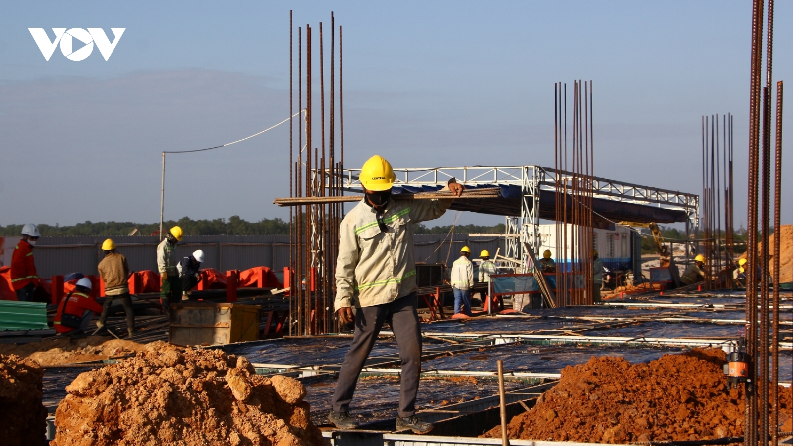 Rộn ràng ngày đầu năm 2026 trên các công trình trọng điểm tỉnh Quảng Trị