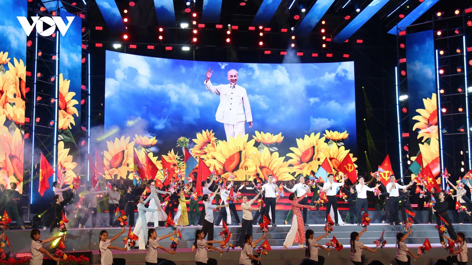 TP.HCM tổ chức chương trình nghệ thuật đặc biệt mừng thành công Đại hội XIV