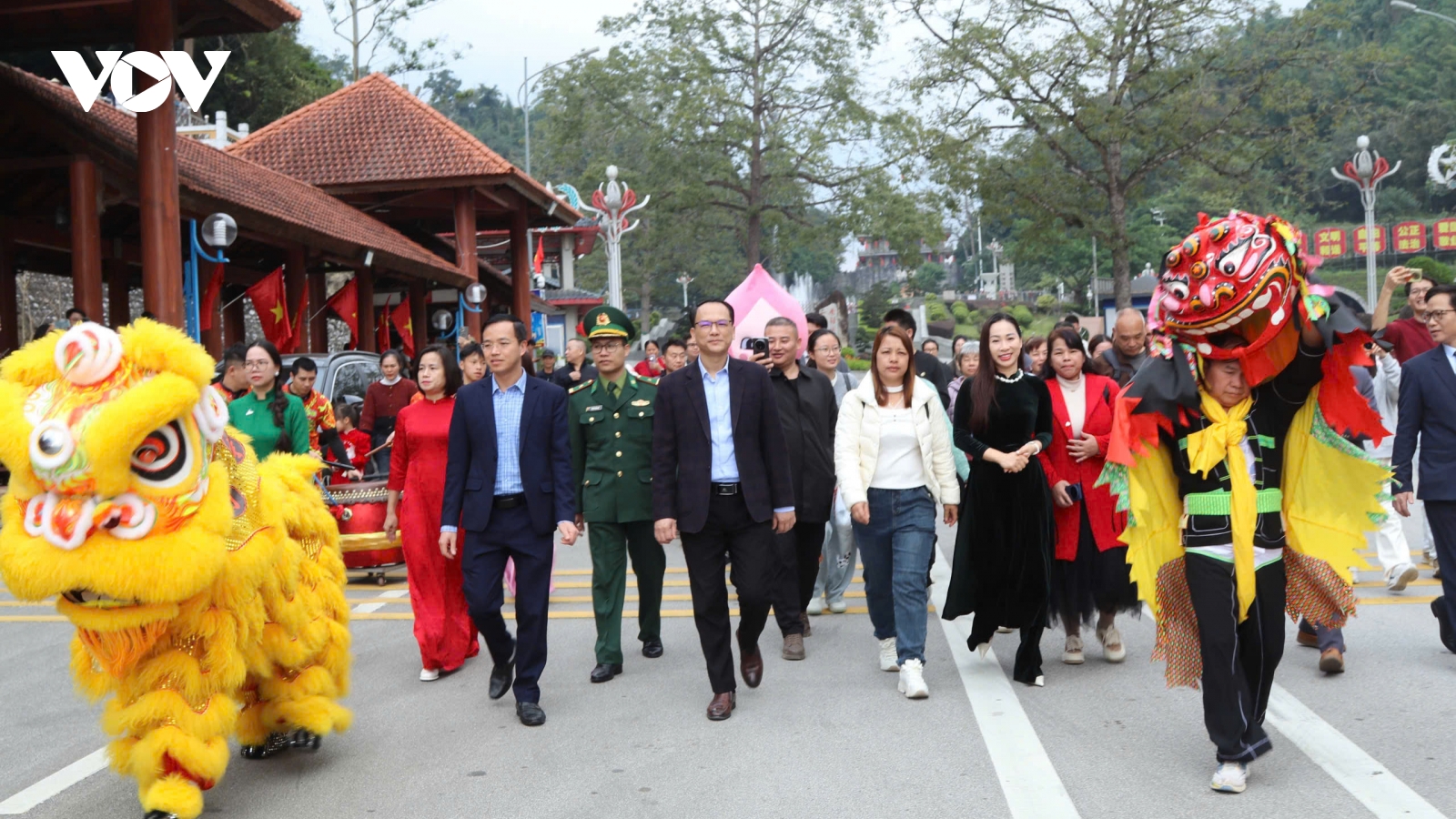 Lạng Sơn đón đoàn khách du lịch quốc tế đầu tiên “xông đất” năm 2026