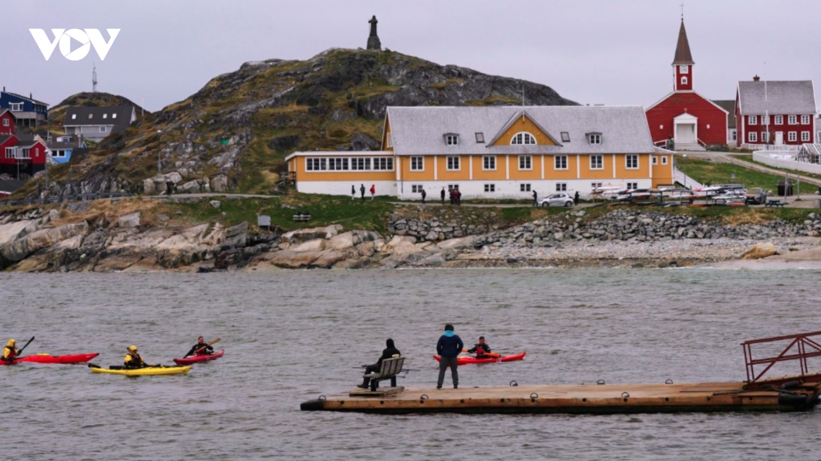 Đan Mạch triển khai thêm binh sỹ và khí tài tới Greenland