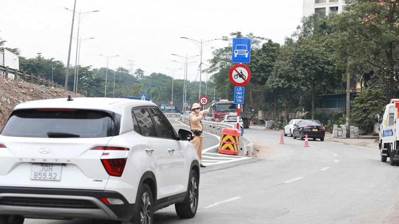 51 điểm ùn tắc thường xuyên tại Hà Nội sẽ được tập trung xử lý