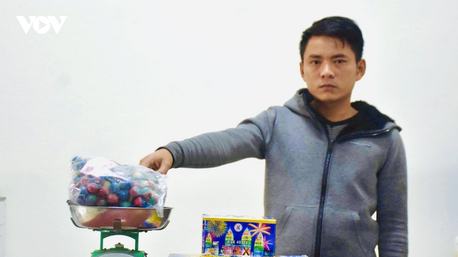 Thanh Hóa: Xử lý đối tượng mua bán, tàng trữ trái phép hơn 10kg pháo nổ