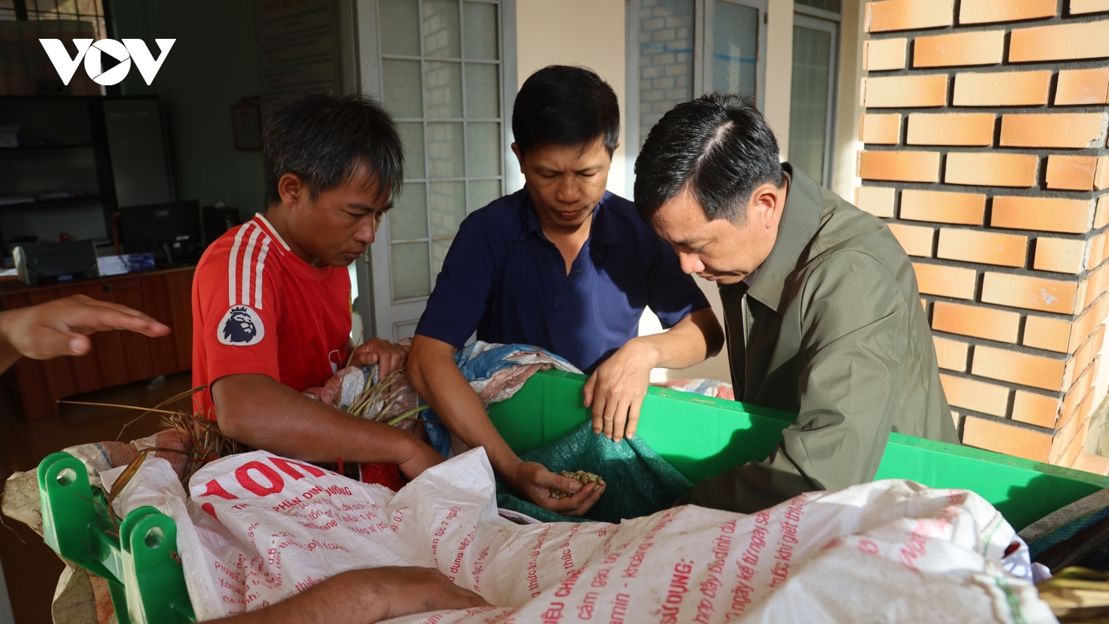 Quảng Ngãi nêu cao trách nhiệm người đứng đầu khi đưa nghị quyết vào cuộc sống