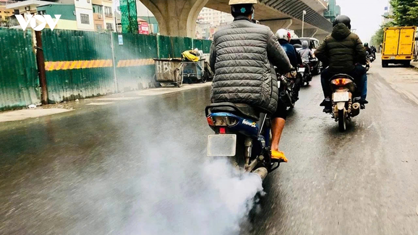 Bài toán môi trường và kiểm định khí thải xe máy