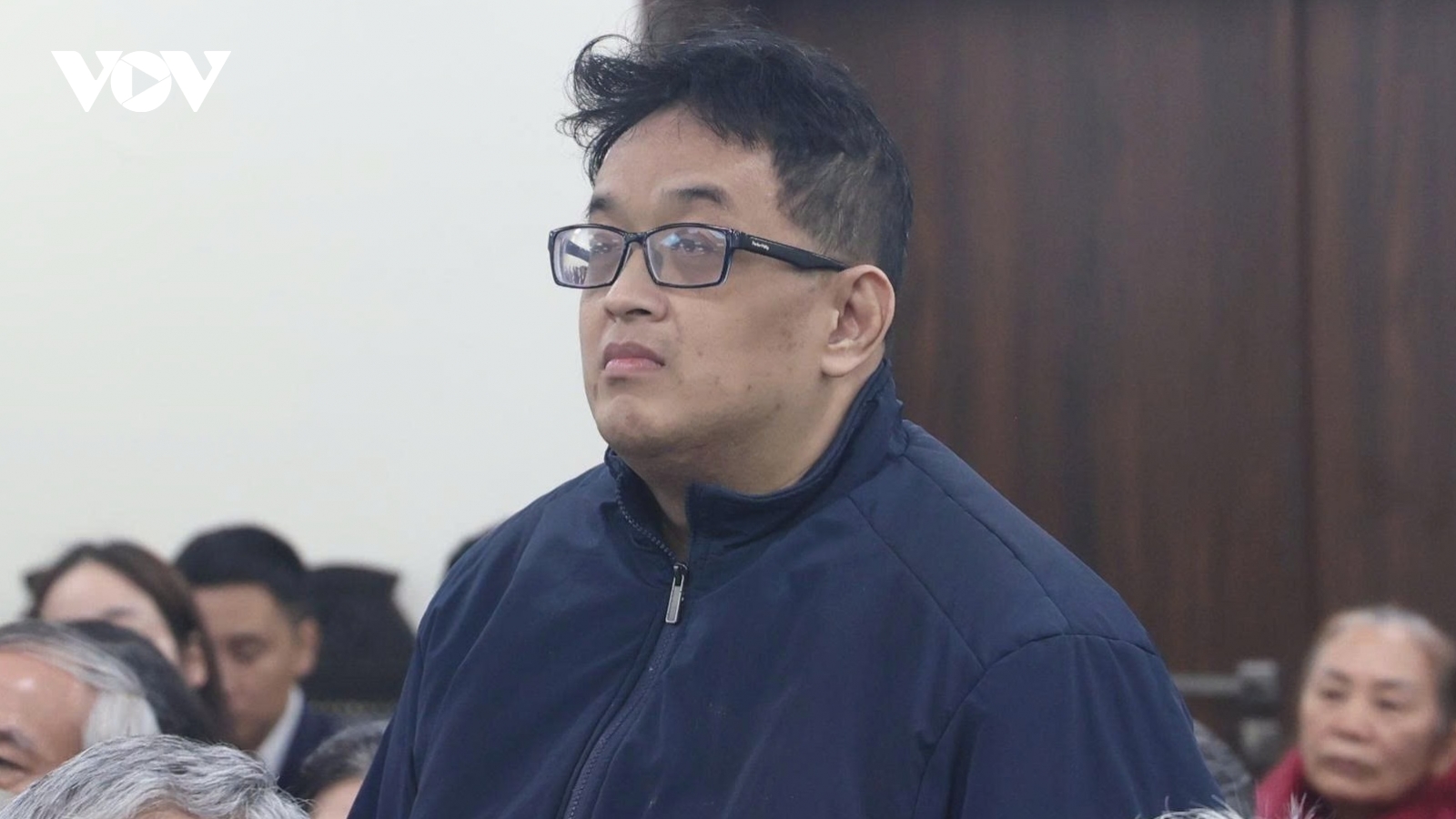 Cựu Viện trưởng Viện Y dược học dân tộc TP.HCM hầu tòa với cáo buộc nhận hối lộ