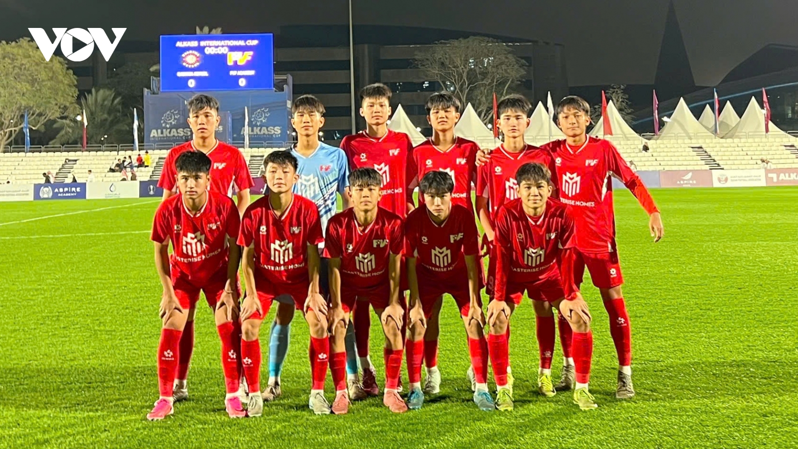 Lịch thi đấu và trực tiếp bóng đá Việt Nam hôm nay 22/1: Đại diện Việt Nam đấu PSG