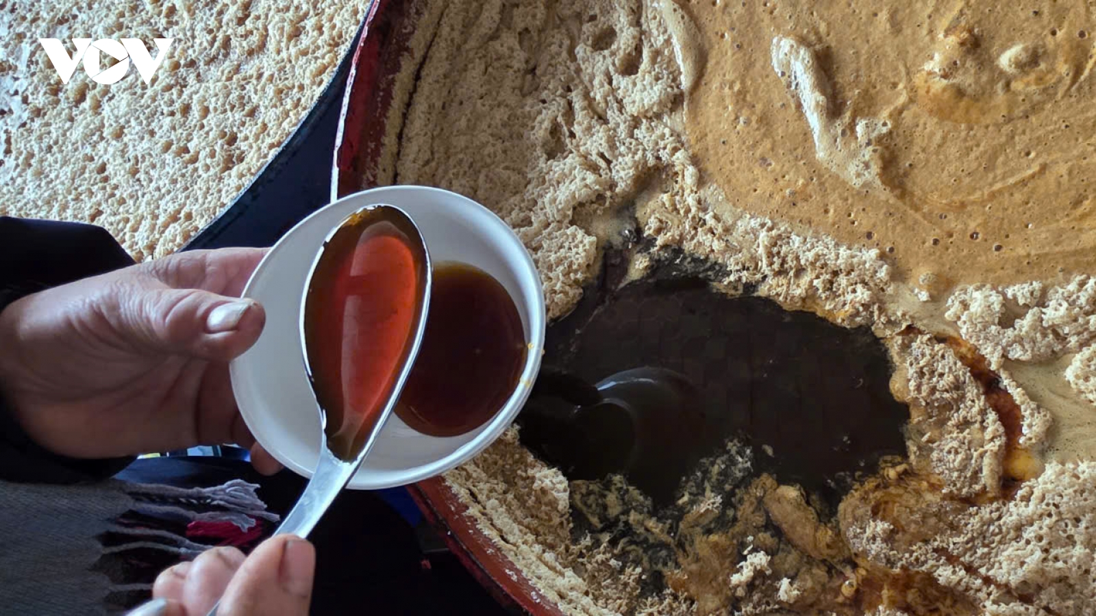 “Thủ phủ” mật mía xứ Thanh tất bật vào vụ Tết