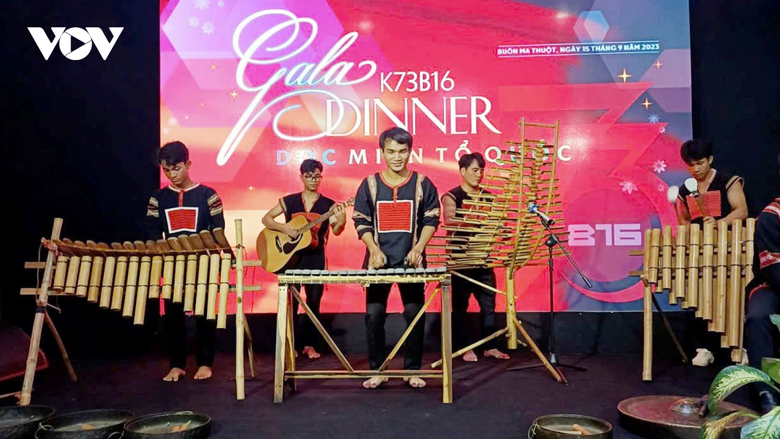 Thế hệ trẻ Xơ Đăng tỉnh Đắk Lắk giữ hồn nhạc cụ truyền thống