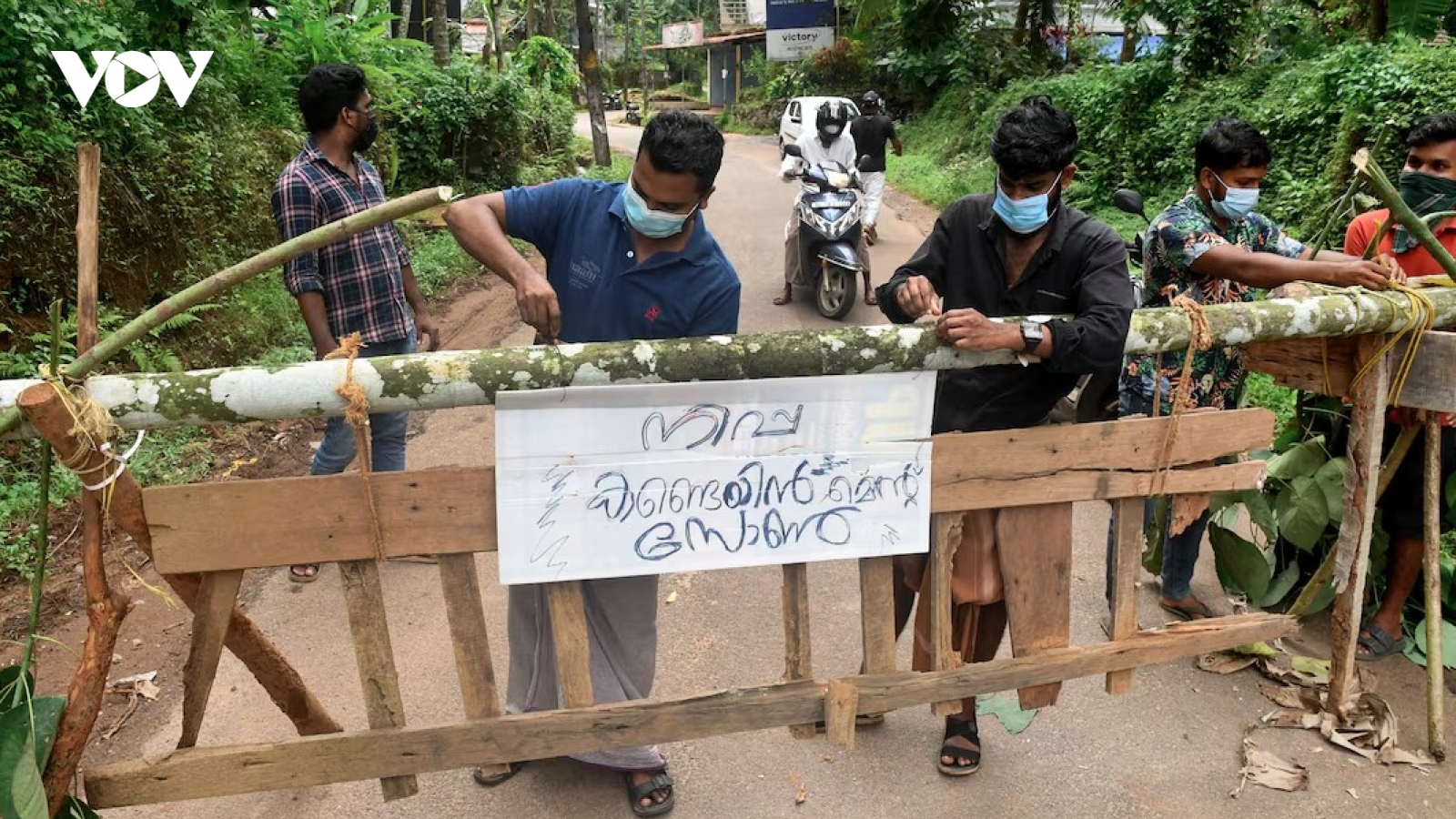 Ấn Độ tuyên bố đã kiểm soát được ổ dịch virus Nipah