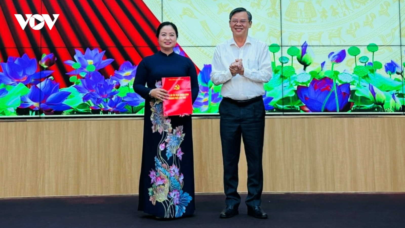 Cần Thơ công bố quyết định về công tác cán bộ