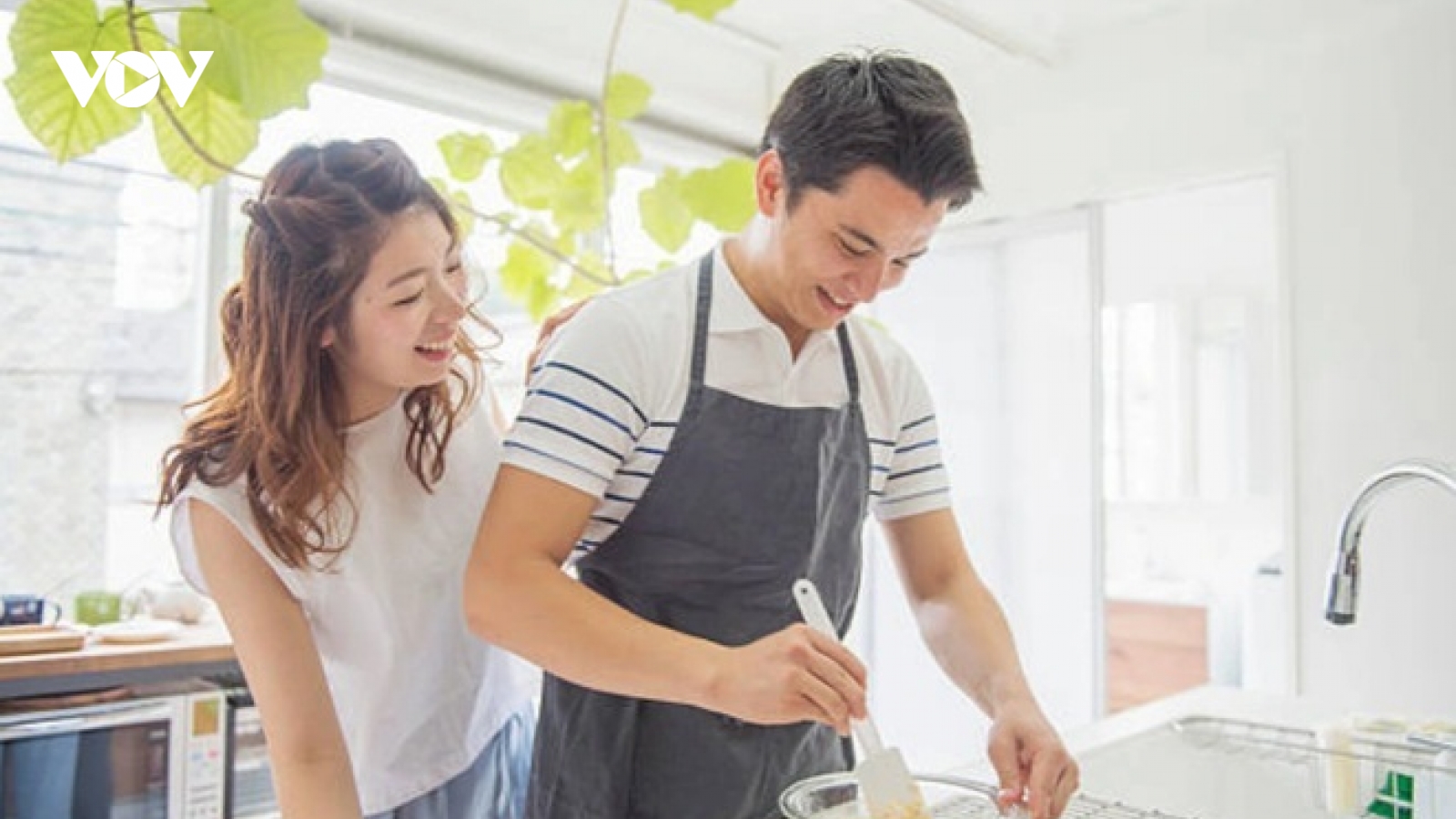 Sòng phẳng trong đời sống, mềm mại trong hôn nhân để giữ lửa gia đình