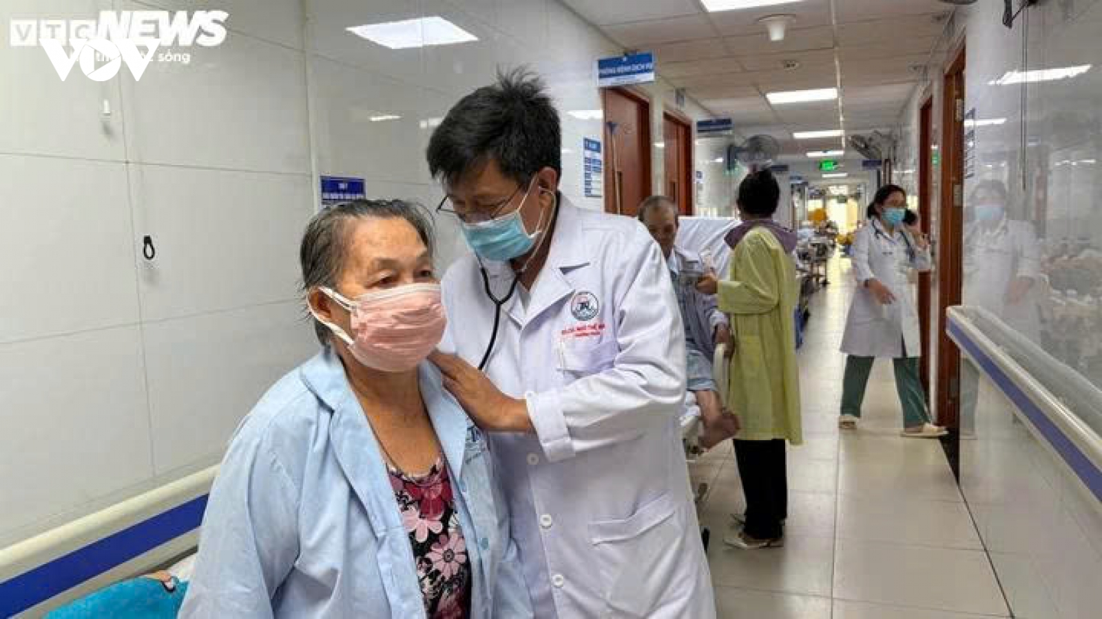 Bệnh truyền nhiễm trong Tết Dương lịch lại gia tăng