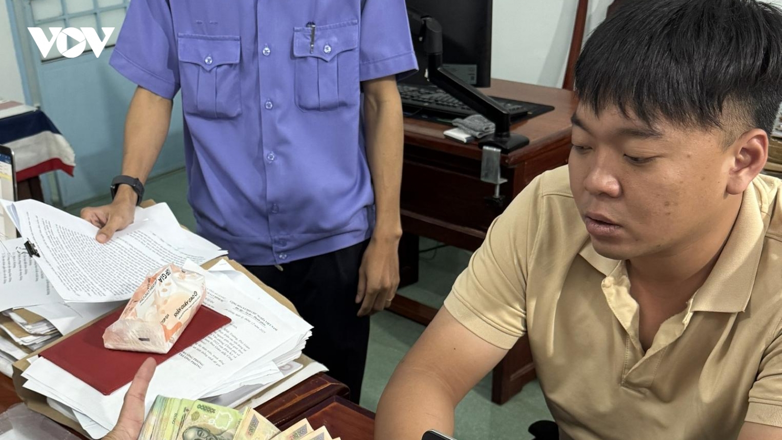 Một Thư ký TAND tỉnh An Giang bị bắt tạm giam vì "vòi tiền" chạy án