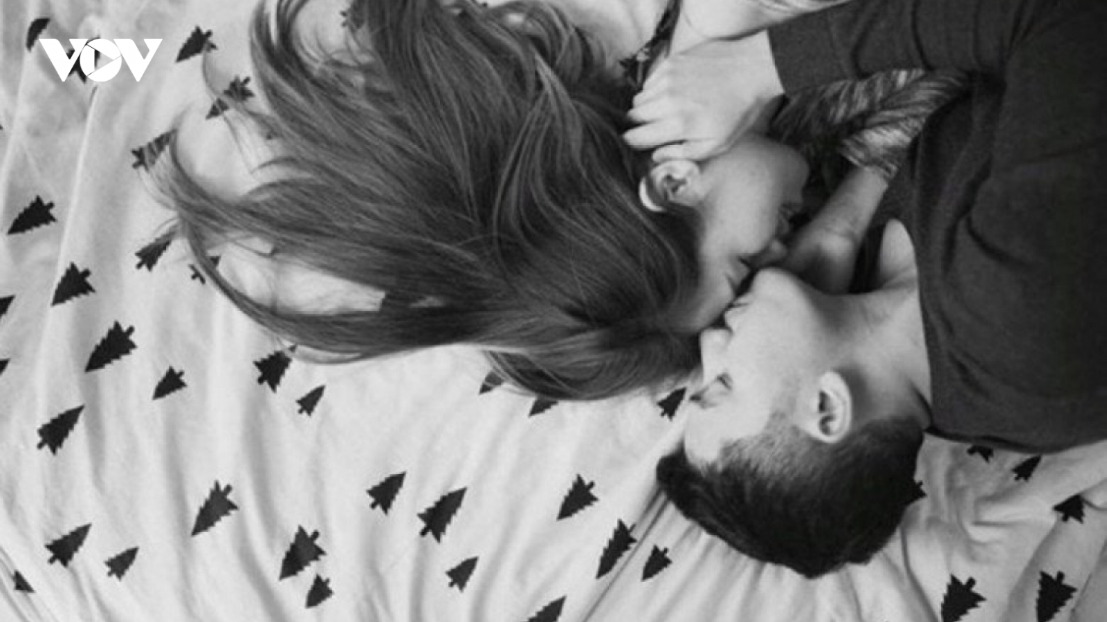 “Chuẩn mực” tình dục: Áp lực thầm lặng của người trẻ