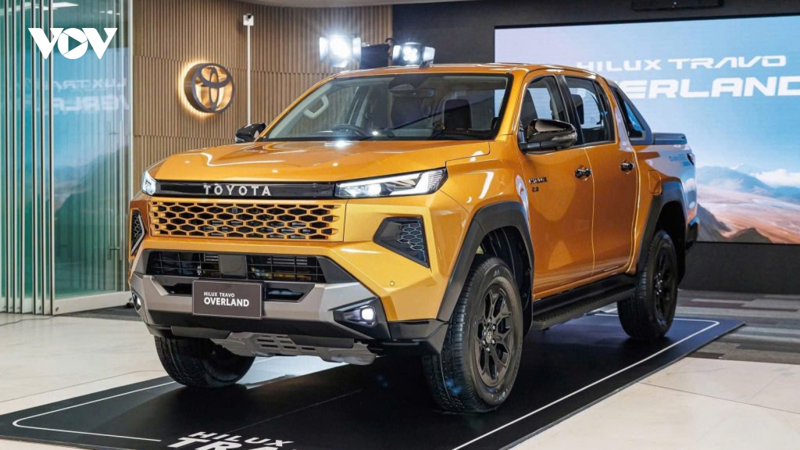 Toyota bán ra gần 6.000 xe trong tháng 5/2026, Hilux "vượt mặt" Vios