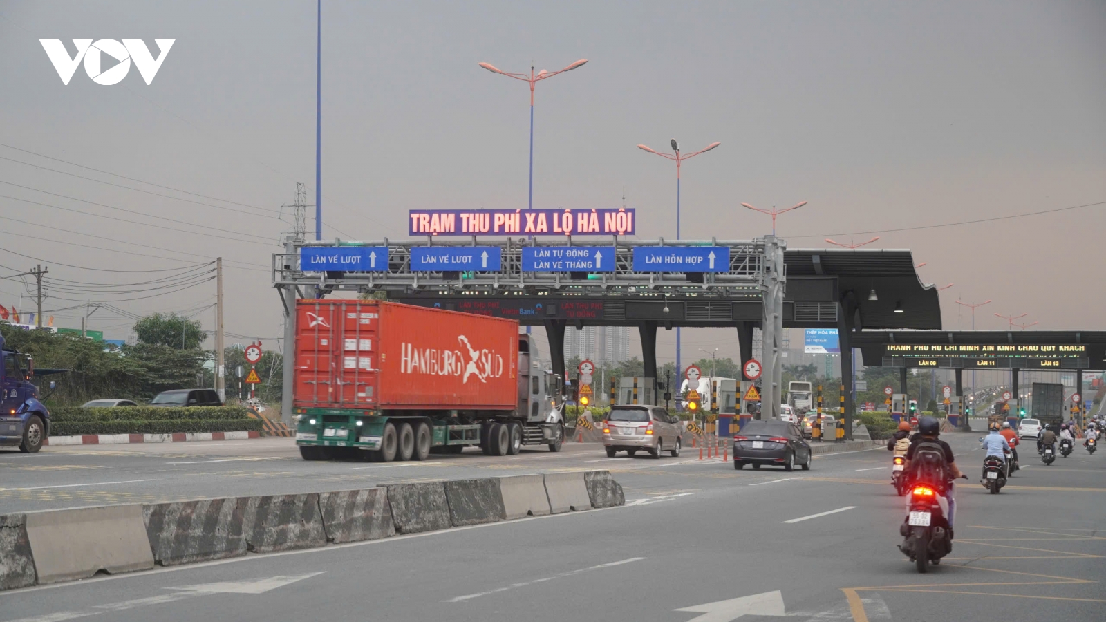 TP.HCM thông tin việc dự án mở rộng xa lộ Hà Nội 15 năm chưa hoàn thành