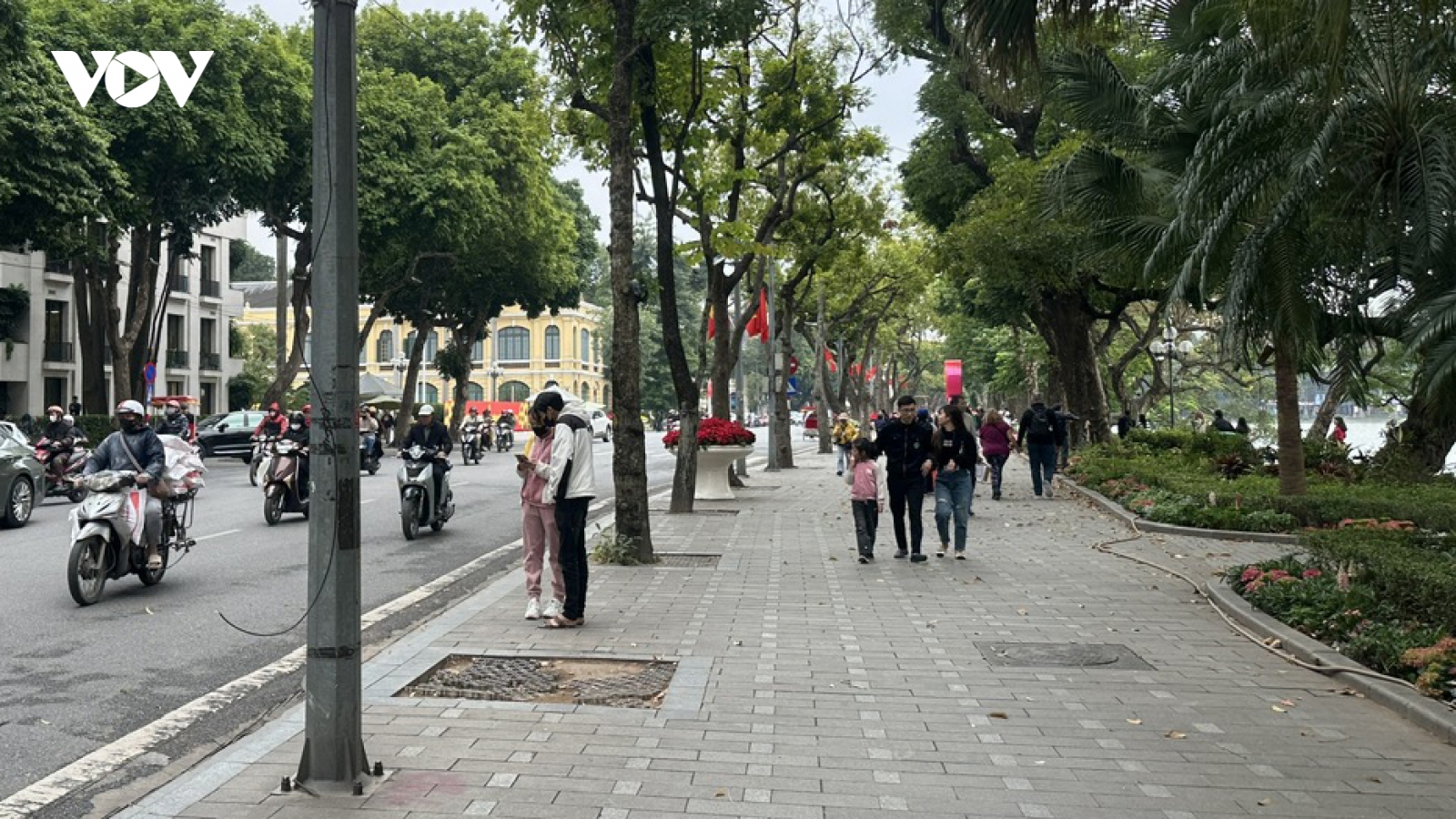 Không khí lạnh ảnh hưởng khắp miền Bắc, Hà Nội lạnh sâu nhất trong năm