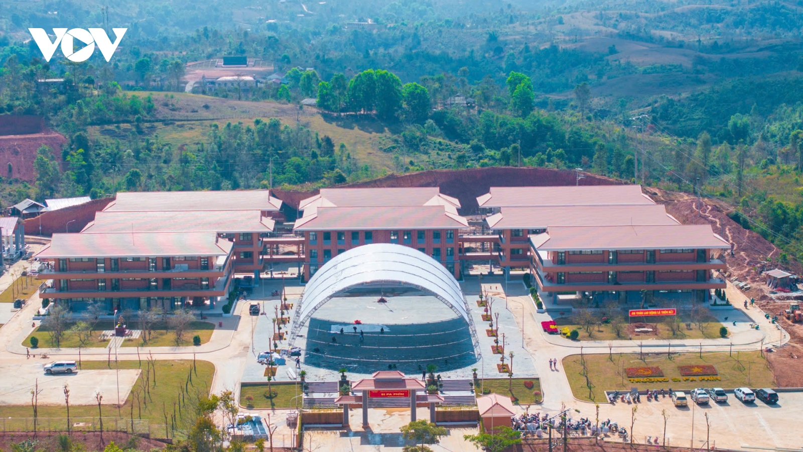 Cận cảnh ngôi trường liên cấp nội trú đầu tiên giữa biên giới Điện Biên