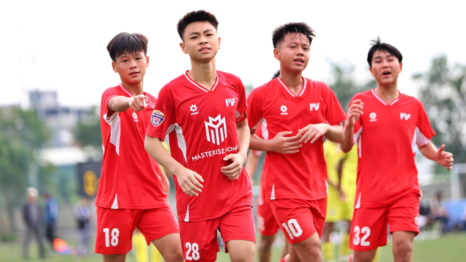 Đại diện Việt Nam đụng độ đội bóng Nhật Bản và Hàn Quốc ở giải quốc tế