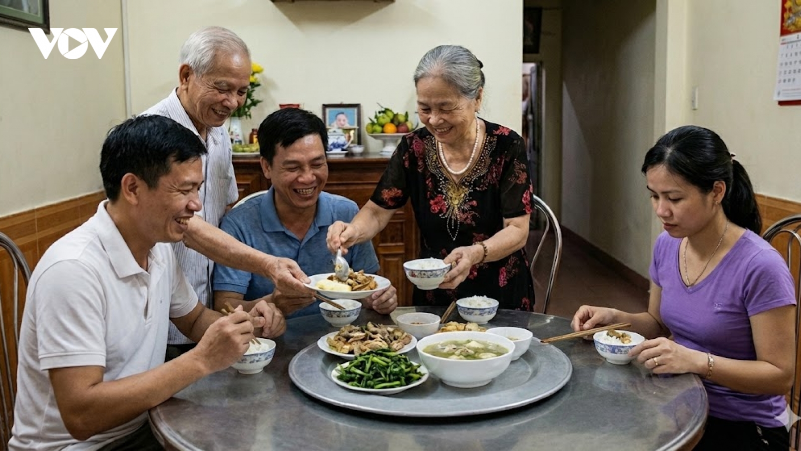 Bố mẹ phân biệt đối xử, chia toàn bộ tài sản cho các em trai