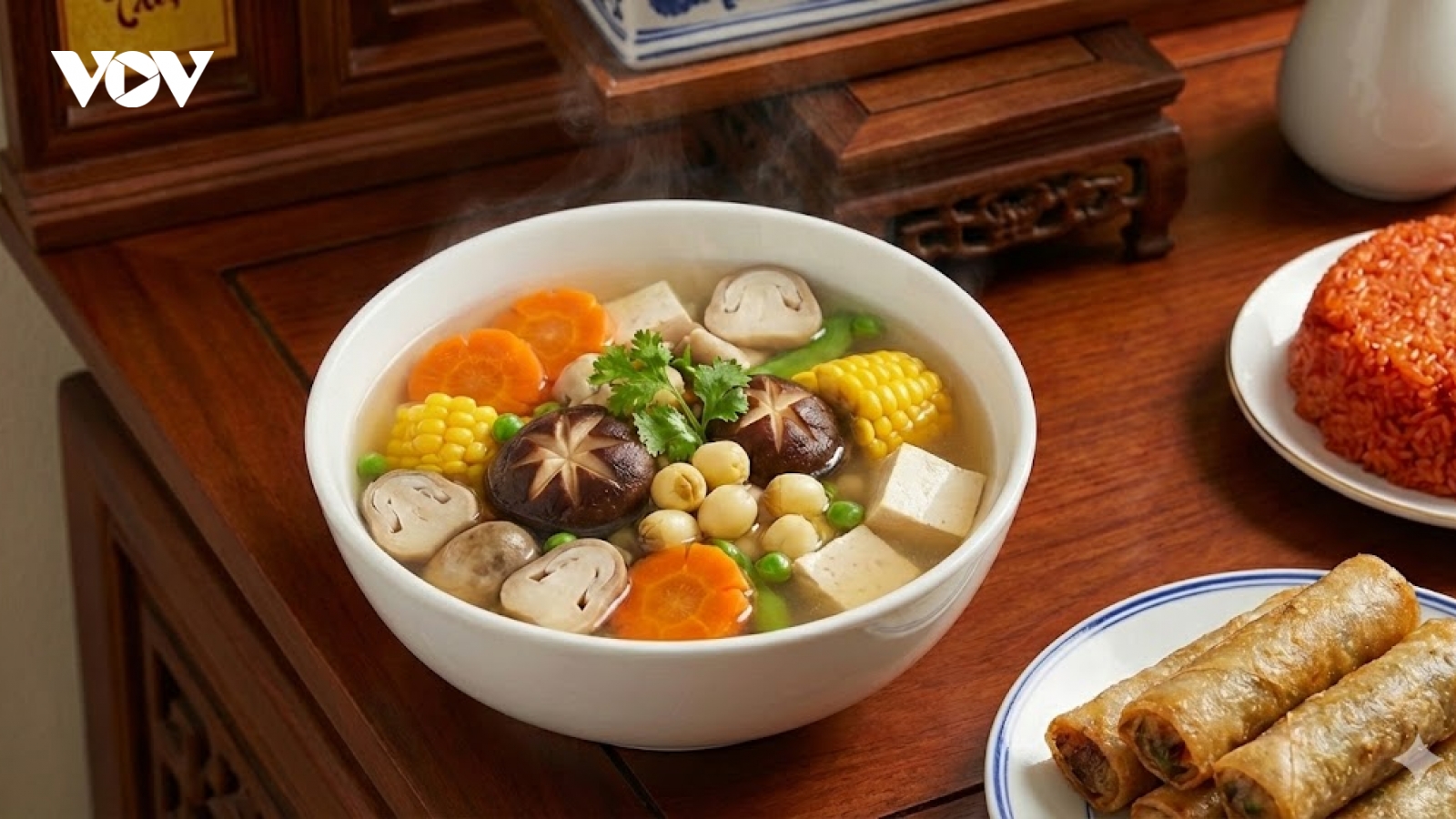 Gợi ý cách nấu món chay: Canh nấm ngũ sắc cho ngày mùng 1 tháng Chạp