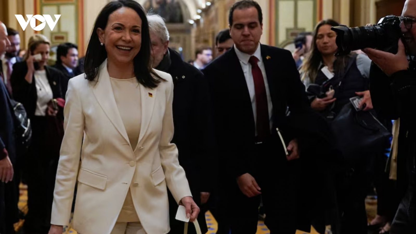 Lãnh đạo phe đối lập Venezuela trao lại giải Nobel Hoà bình cho Tổng thống Trump