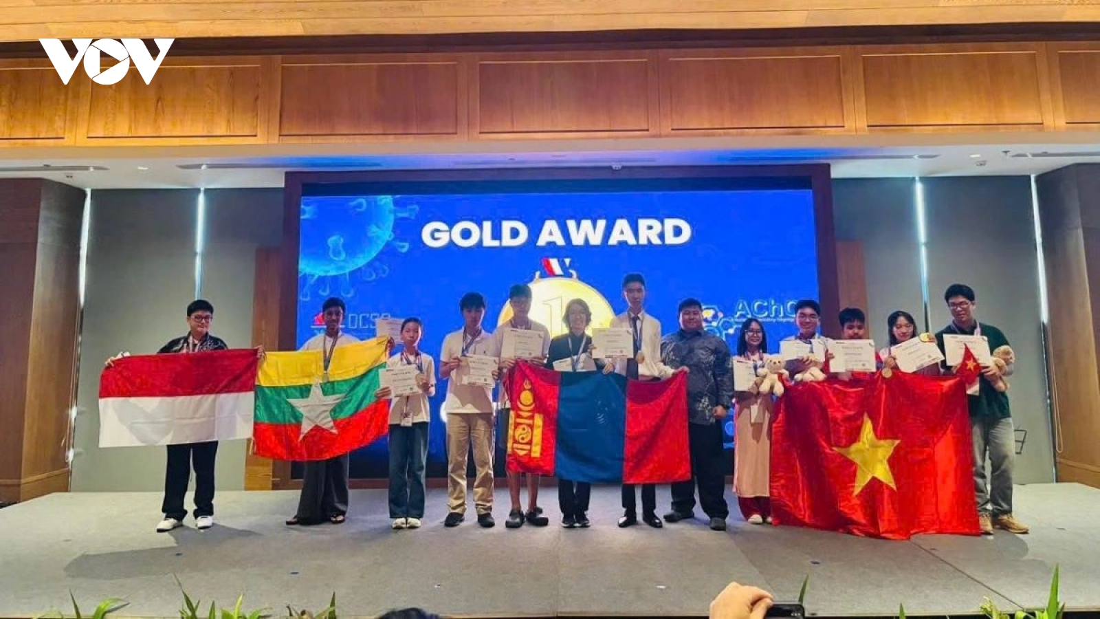 Vietnamese students win 44 awards at Asian Chemistry Olympiad