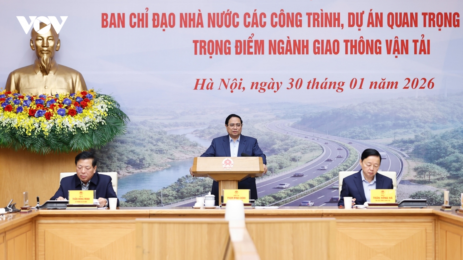 Thủ tướng Phạm Minh Chính: "Dứt khoát không chia nhỏ gói thầu"