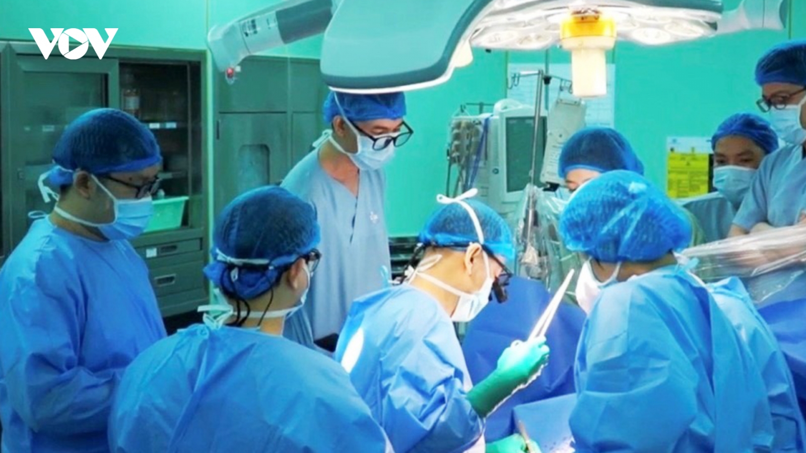Hỗ trợ 1,6 tỷ đồng thực hiện ca phẫu thuật ghép tim cho bệnh nhi 15 tuổi