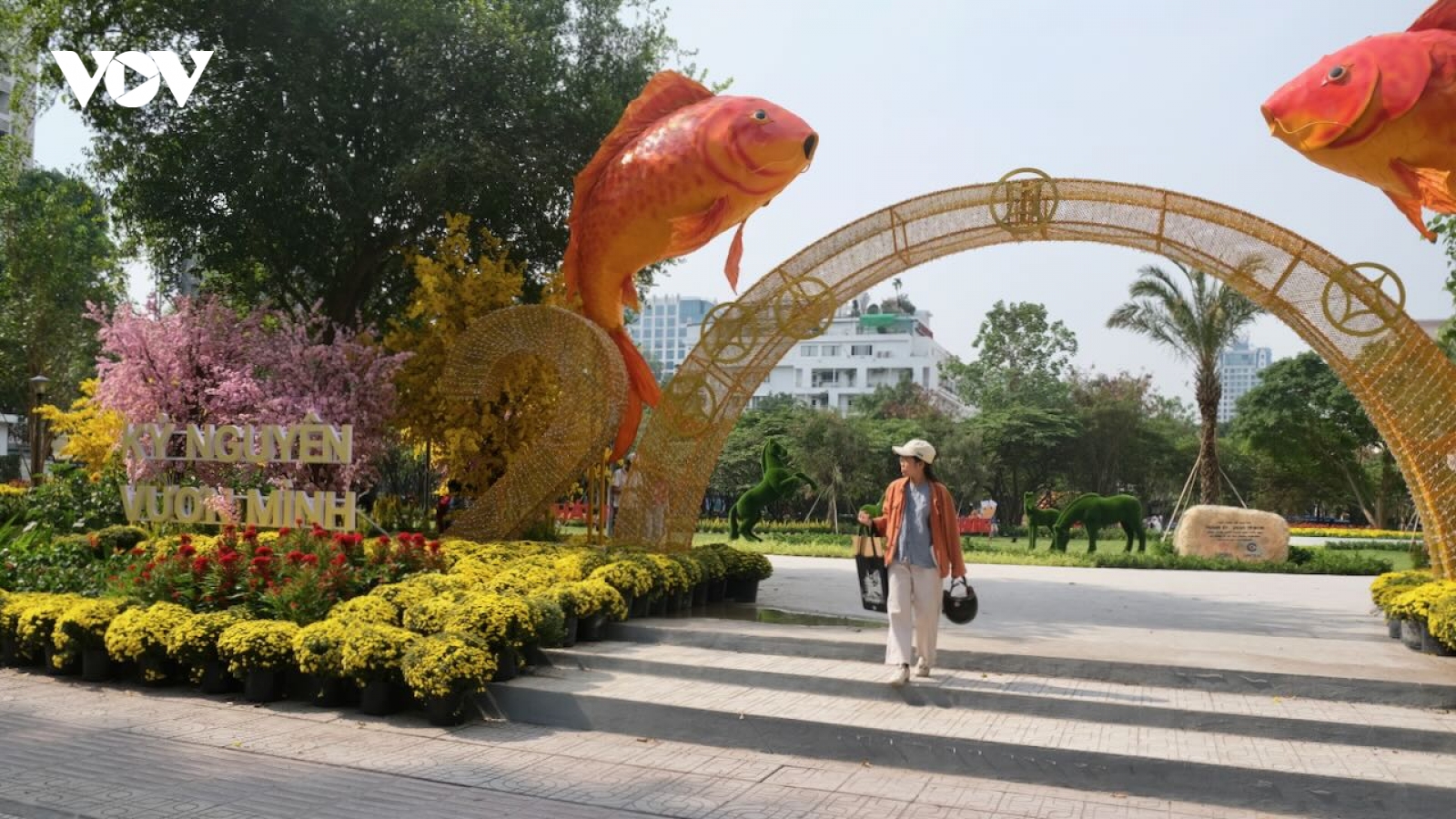 Chợ Bến Thành, Hồ Con Rùa, đất bỏ hoang "lột xác" thành công viên rực rỡ đón Tết