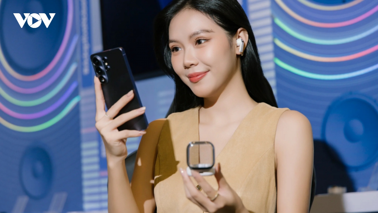 Galaxy S26 mở màn kỷ nguyên AI OS, thách thức Apple và Android truyền thống